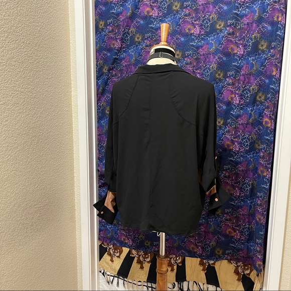 🌈 Lovely minimalist button top - Picture 6 of 10